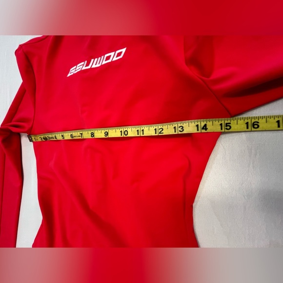 NWT GSUWOO Red Long Sleeved Rashguard Swimsuit, Sz. LG - Picture 5 of 13